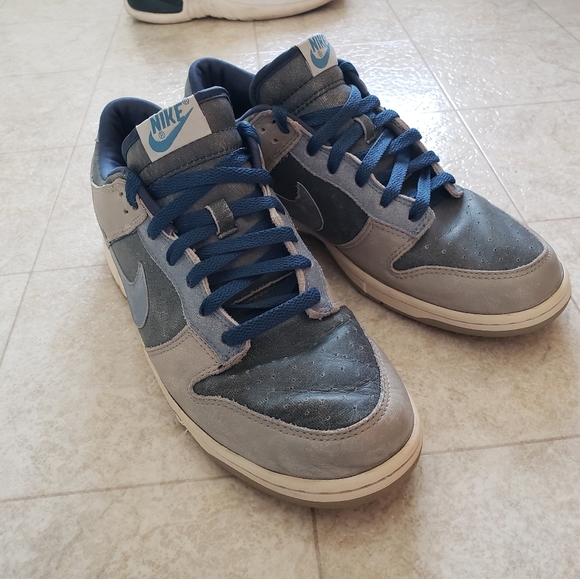 Nike Dunk Low (LTD) - Picture 3 of 8